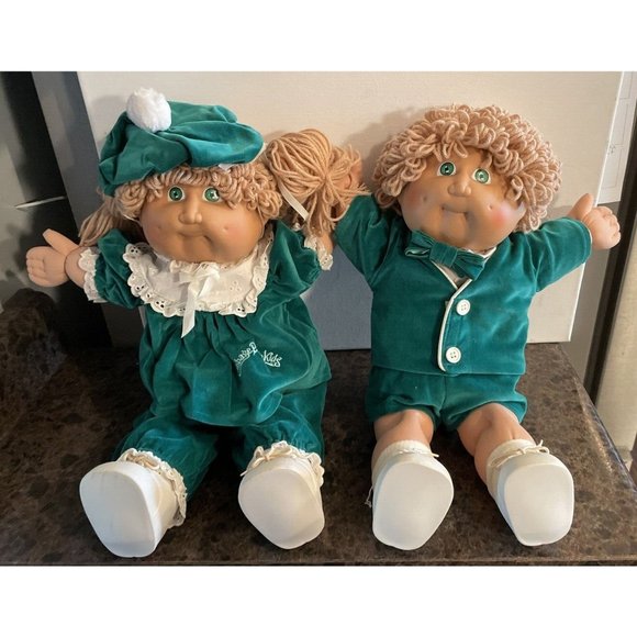 Vintage Set of Cabbage Patch Twins in Green Velvet #479 - Picture 1 of 15